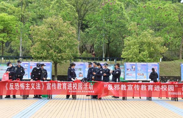 https://www.kluniv.edu.cn/__local/0/C0/75/6EA41C09B4F73033EEC9AB1C4AE_C1499D4F_2C672.jpg