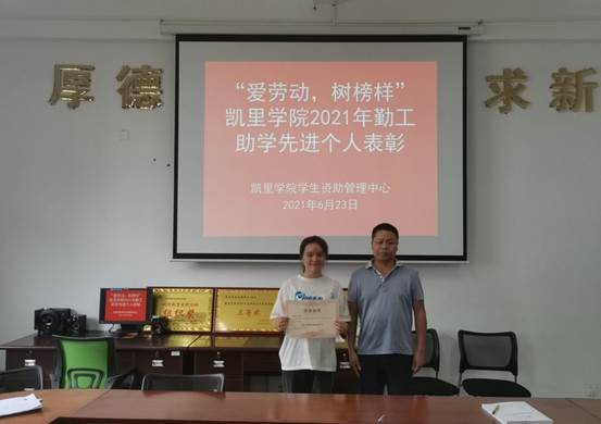 说明: 1F1545148EE671CC6B5F464A8F31D36A