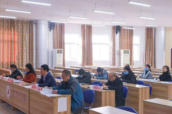 https://www.kluniv.edu.cn/__local/D/CF/22/B831479D90F0F5E8625906C2A32_3072C97B_18FB2.jpg