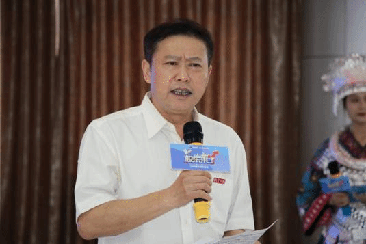 凯里学院党委副书记余晓林