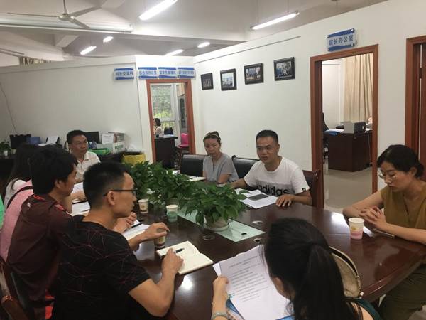 http://www.kluniv.edu.cn/__local/0/44/02/A3ED7DED85C6CA19EFCDEF811DA_7FF921D9_16510.jpg