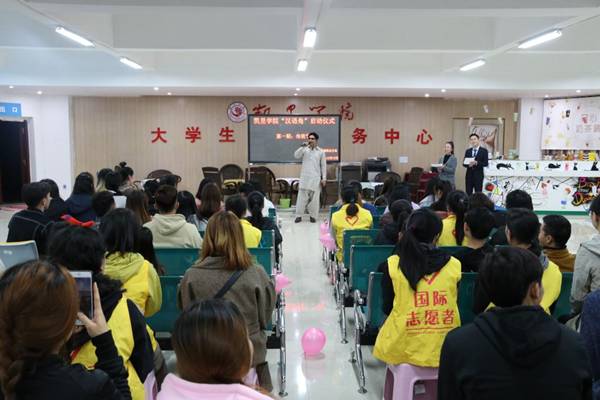 http://www.kluniv.edu.cn/__local/C/A8/96/70D0271EF175461356C2020715E_43CCB826_1620D.jpg