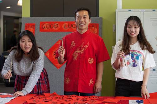 http://www.kluniv.edu.cn/__local/2/37/A4/4B1EC09B3DBEE918AE1A957E628_DD3D2ABE_2F8EC.jpg