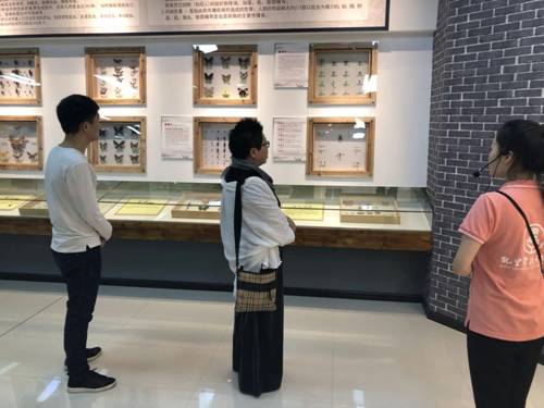 http://www.kluniv.edu.cn/__local/3/86/F2/481FA13B7A2F4A2E504F3305E03_21C8A1BB_297C2.jpg