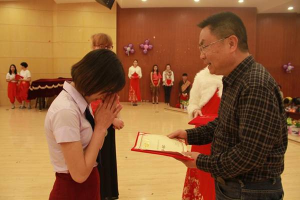 http://www.kluniv.edu.cn/__local/4/B1/79/CCDE94C3DEA8A2C0FE54DF41758_AB8E88E8_126BF.jpg