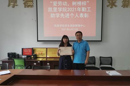 说明: 25C50B33AD1374D58E2CB3BFF97BA387