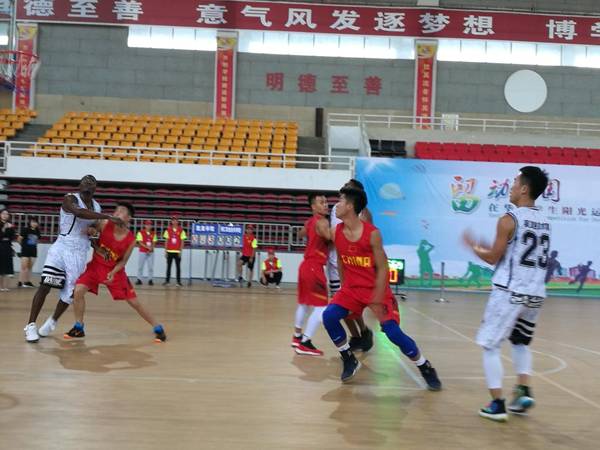 http://www.kluniv.edu.cn/__local/F/4D/0E/BCE9E3D41DFDE17E35069831CF7_C4FE20DC_1A263.jpg