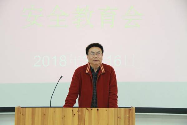 http://www.kluniv.edu.cn/__local/6/39/15/41E91923977BF6211ED44AF604A_F7E58CB0_8823.jpg