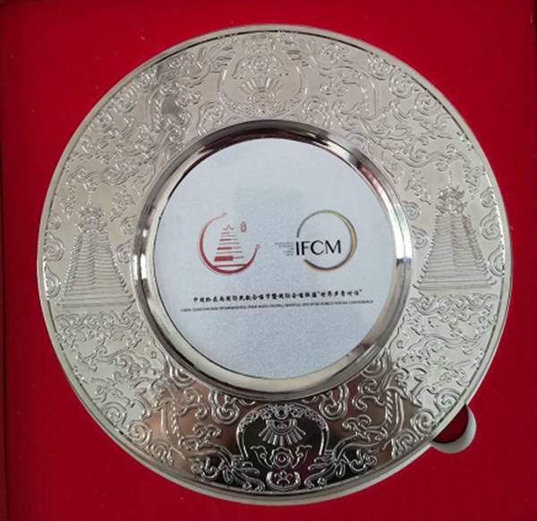 http://www.kluniv.edu.cn/__local/1/37/34/BA1A0611FF7330198ECBA075309_C069ADF6_4FC8B.png