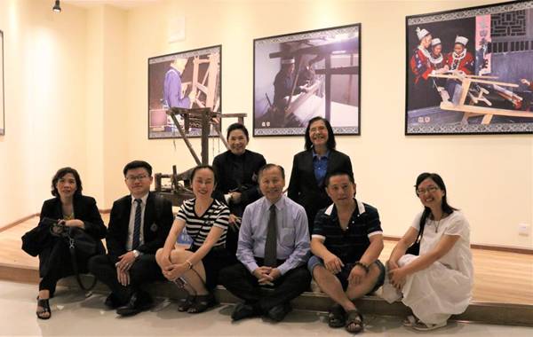 http://www.kluniv.edu.cn/__local/B/8E/BB/B72400742572AF1372284C17D88_02682B3A_15949.jpg
