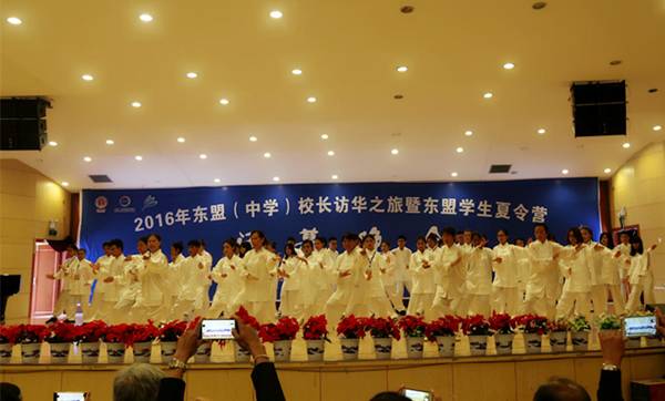 http://www.kluniv.edu.cn/_mediafile/web/2016/08/19/22yu60xw5s.jpg