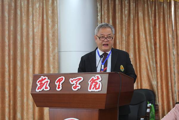 http://www.kluniv.edu.cn/_mediafile/web/2016/08/15/2h9d47jxxw.jpg