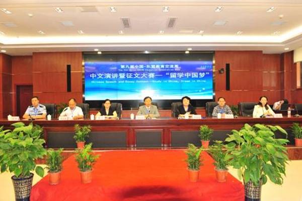 http://www.kluniv.edu.cn/_mediafile/web/2016/09/26/278iy3ax9e.jpg