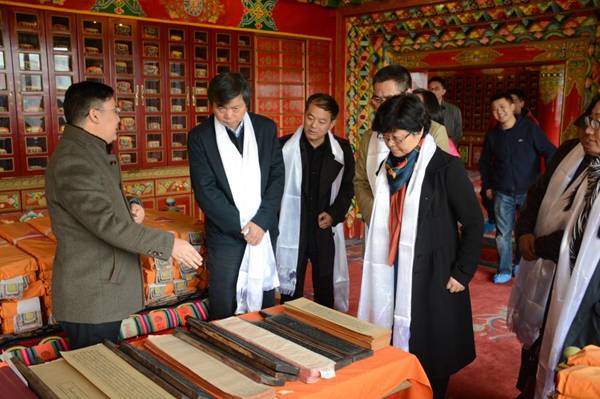 说明: http://www.kluniv.edu.cn/_mediafile/web/2016/11/11/1hzkcpphjb.jpg