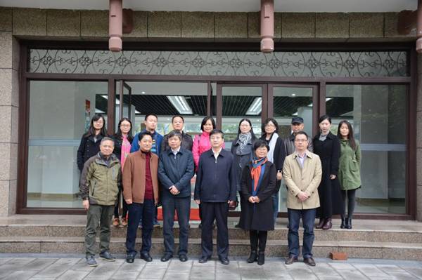 说明: http://www.kluniv.edu.cn/_mediafile/web/2016/11/11/1dc9t6xhnk.jpg