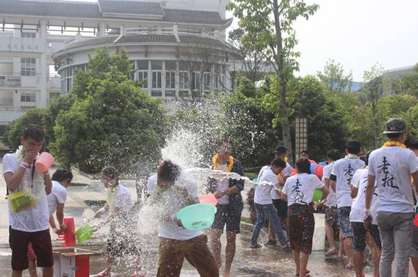 http://www.kluniv.edu.cn/_mediafile/web/2017/04/17/2rky5n7n6l.jpg