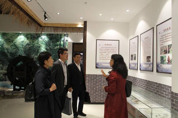 http://www.kluniv.edu.cn/_mediafile/web/2017/10/25/1gwxzyoqdw.jpg